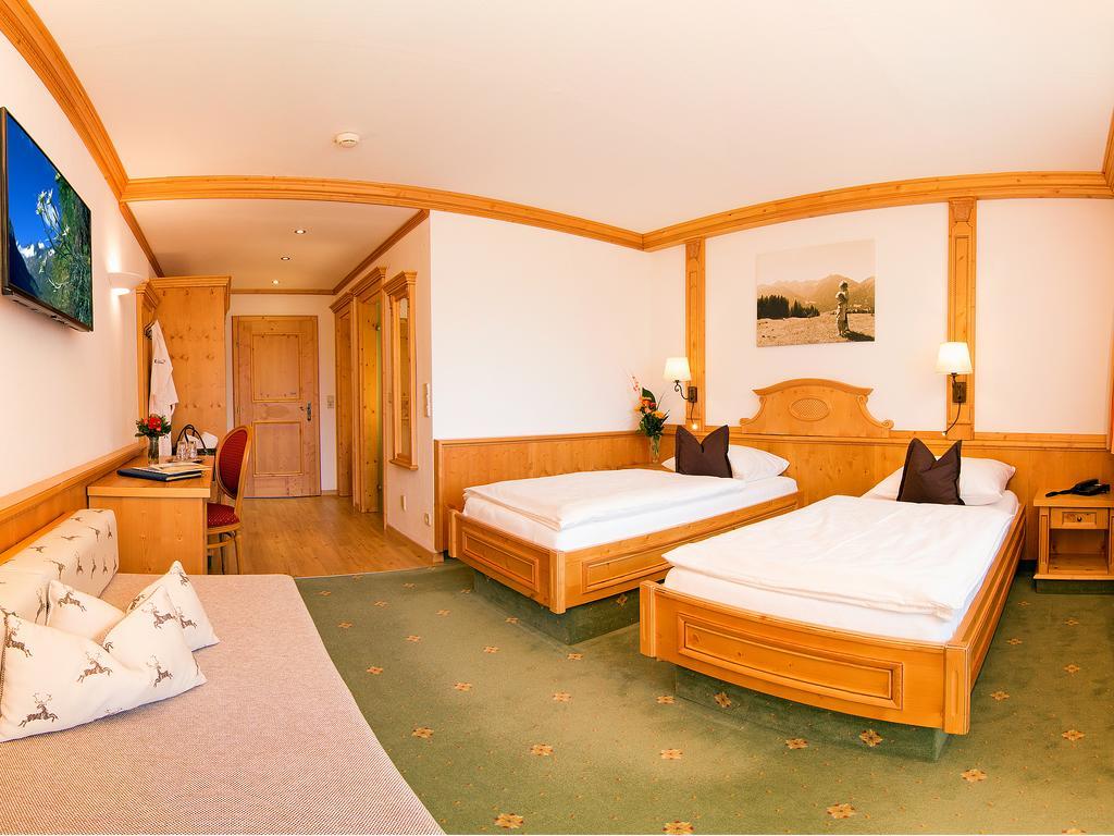 Alpenhotel Tirolerhof Нойштіфт-ім-Штубайталь Номер фото