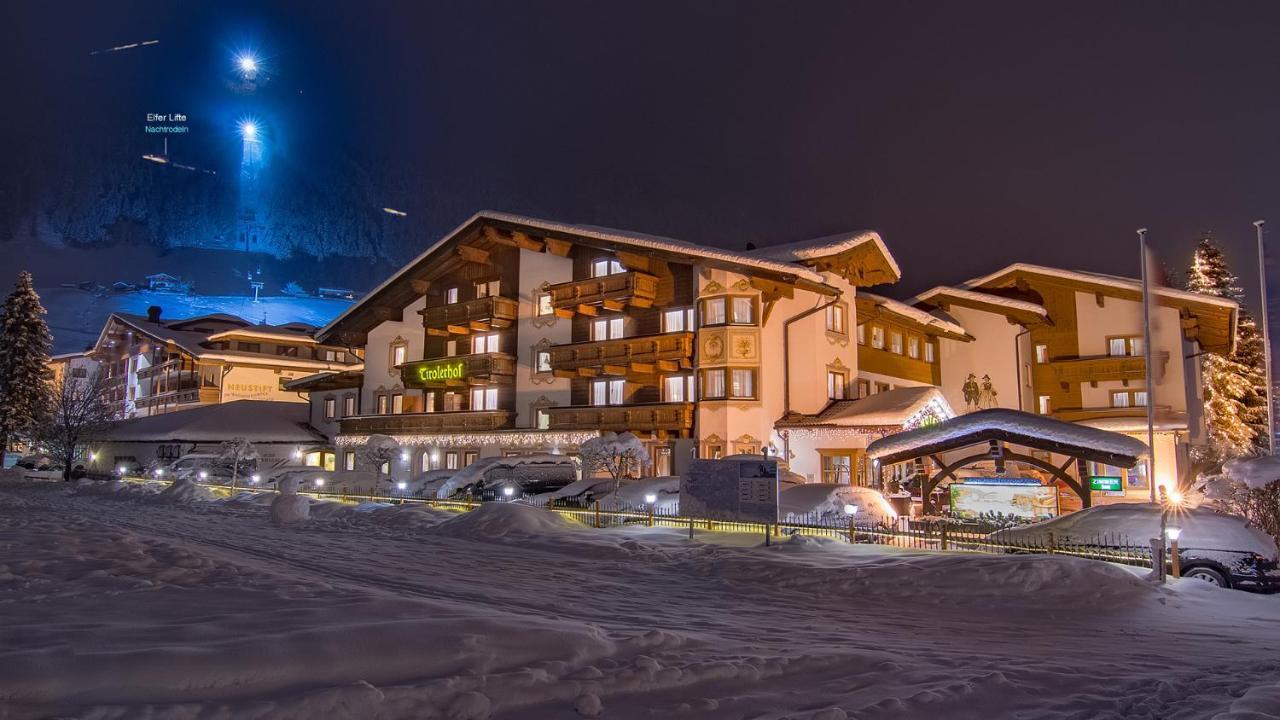 Alpenhotel Tirolerhof Нойштіфт-ім-Штубайталь Екстер'єр фото